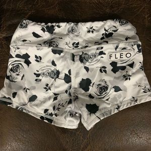 FLEO BLACK AND WHITE ROSE SHORTS
